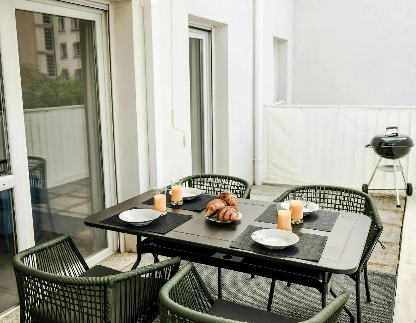 Cocon Prestige Lyonnais : Securite Et Commodites Venissieux France
